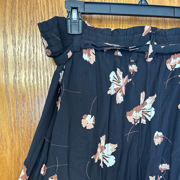 BP floral High Waisted Wide Leg Cropped Pants - Picture 5 of 5